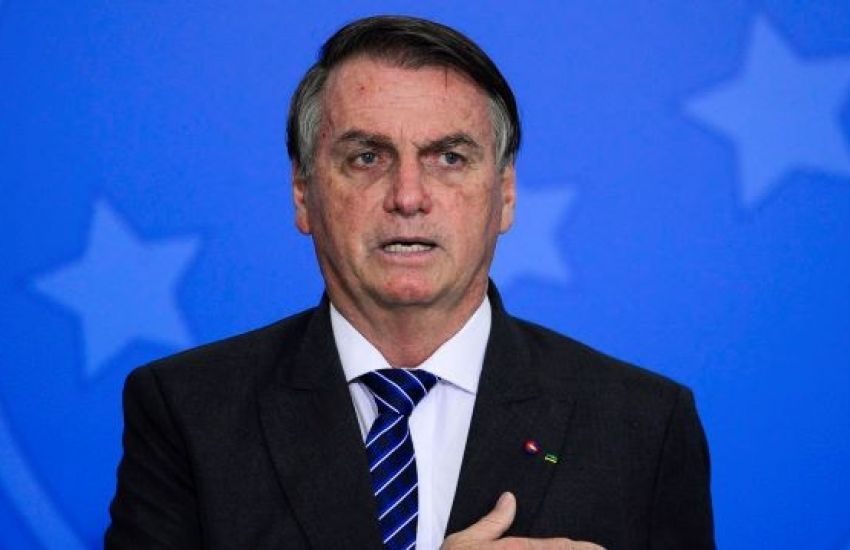 Presidente Bolsonaro assina filiação ao PL 