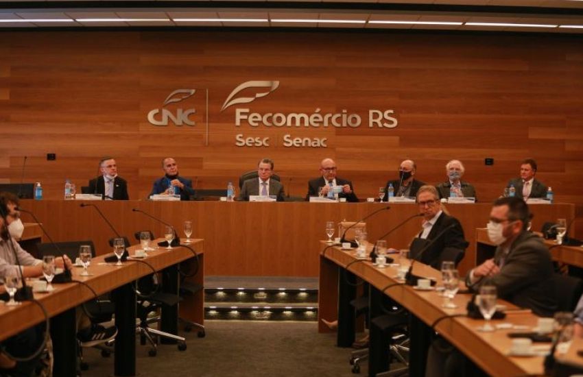 Fecomércio-RS prevê crescimento econômico lento em 2022  