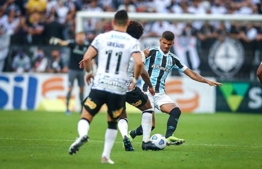 Brasileirão: Grêmio empata com Corinthians e fica muito perto do rebaixamento 