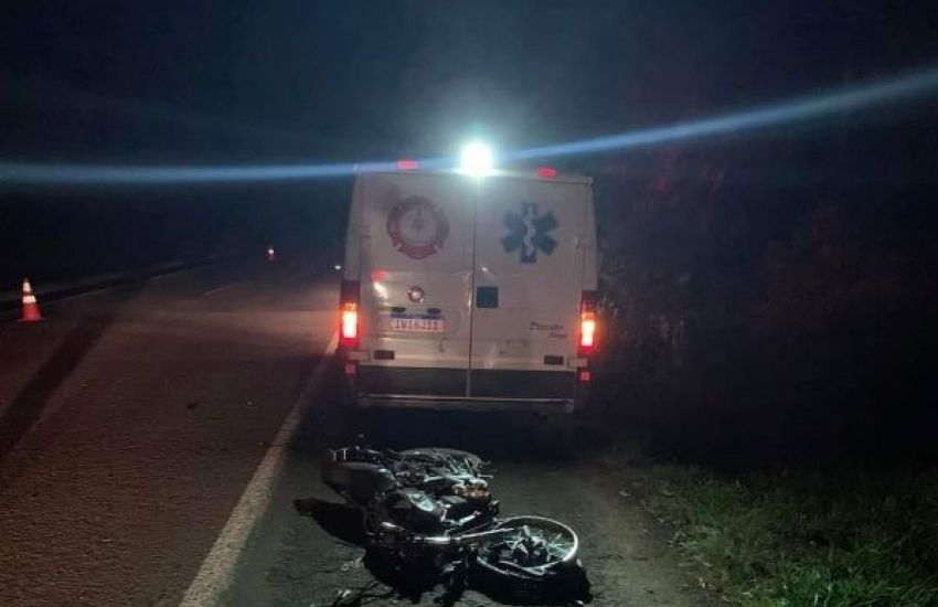 Motociclista morre em acidente com caminhão na BR-290  
