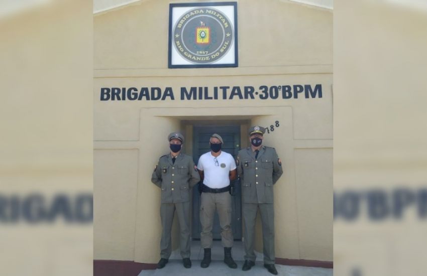 Novos sargentos se apresentam na sede do 30º BPM de Camaquã 