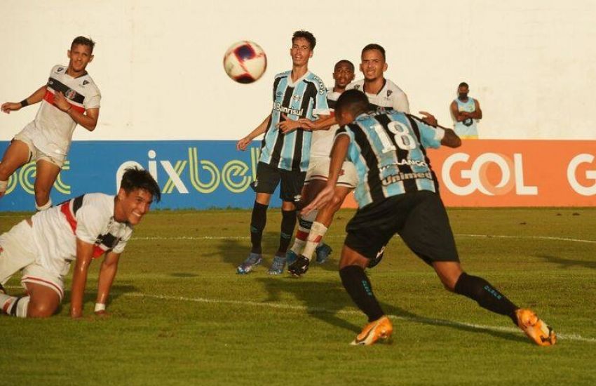 Grêmio bate Santa Cruz e avança de fase na Copinha  