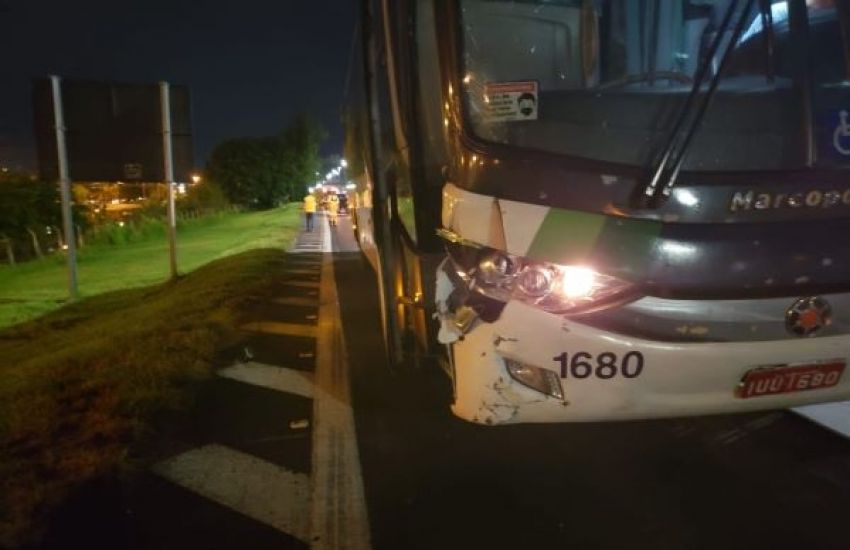 Homem morre atropelado por ônibus intermunicipal na BR-290 