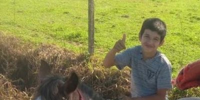 Menino gaúcho morre após levar coice de cavalo em anexo de CTG em SC
