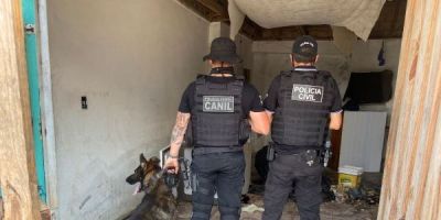 Polícia encontra drogas escondidas em imóvel vazio no bairro Bom Sucesso em Camaquã