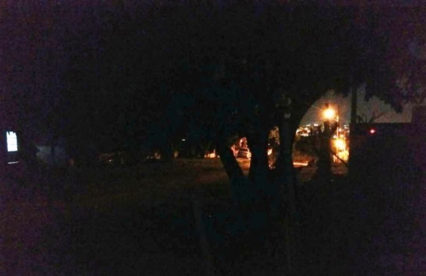 Morador reclama de lâmpadas queimadas e escuridão em ruas do bairro São Pedro em Camaquã 