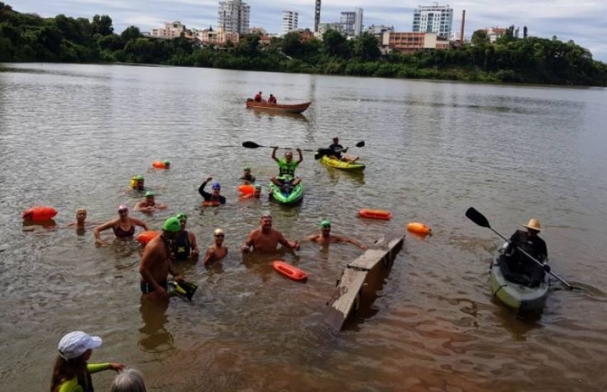 Temporada 2022 do Projeto Nadando Pelos Cartões Postais começou com Travessia no Rio Taquari 