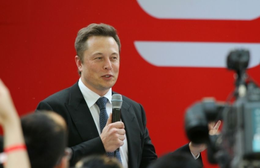 Elon Musk oferece US$ 43 bilhões em dinheiro para comprar o Twitter 