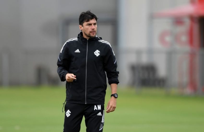 CAIU: Alexander Medina não é mais técnico do Inter 