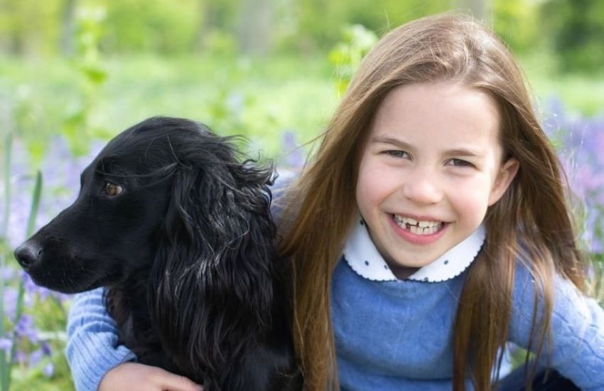 Princesa Charlotte comemora 7º aniversário com novas fotos tiradas por Kate Middleton 