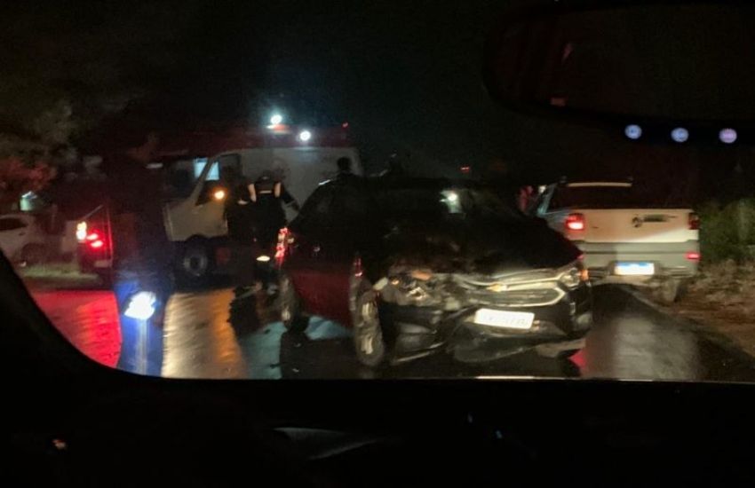 Acidente entre trator e carro deixa feridos na ERS-265 em São Lourenço do Sul 