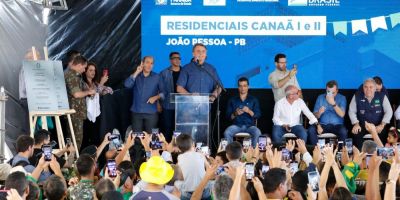 Aumento do Auxílio Brasil pode superar efeitos da pandemia, diz Bolsonaro