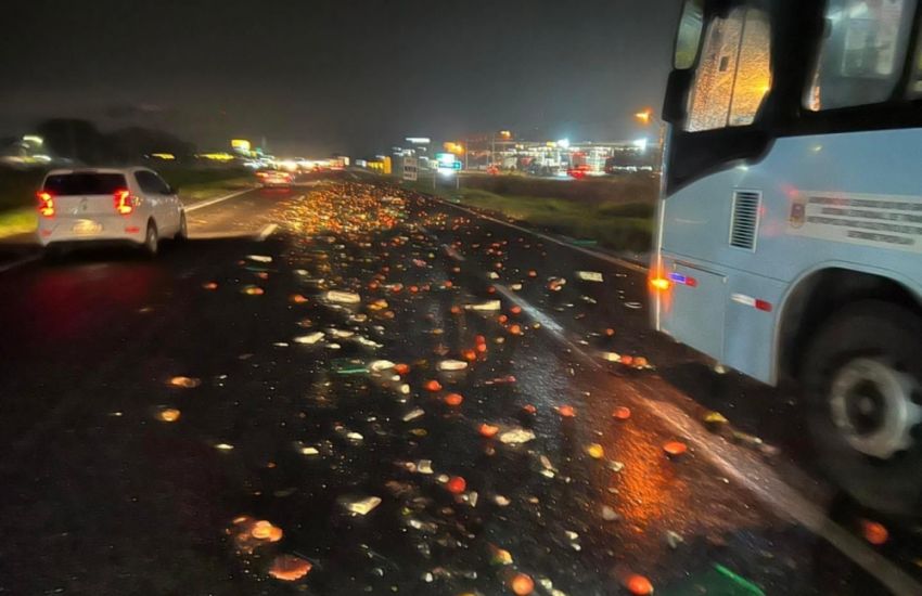 Acidente envolvendo caminhão e ônibus deixa quatro feridos em Eldorado do Sul 