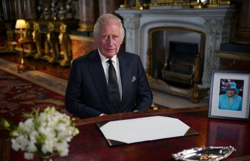 Charles III é proclamado soberano do Reino Unido 
