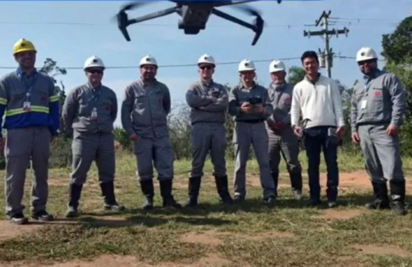 CEEE Grupo Equatorial forma 13 pilotos de drones para inspeções de linhas de alta, média e baixa tensão 