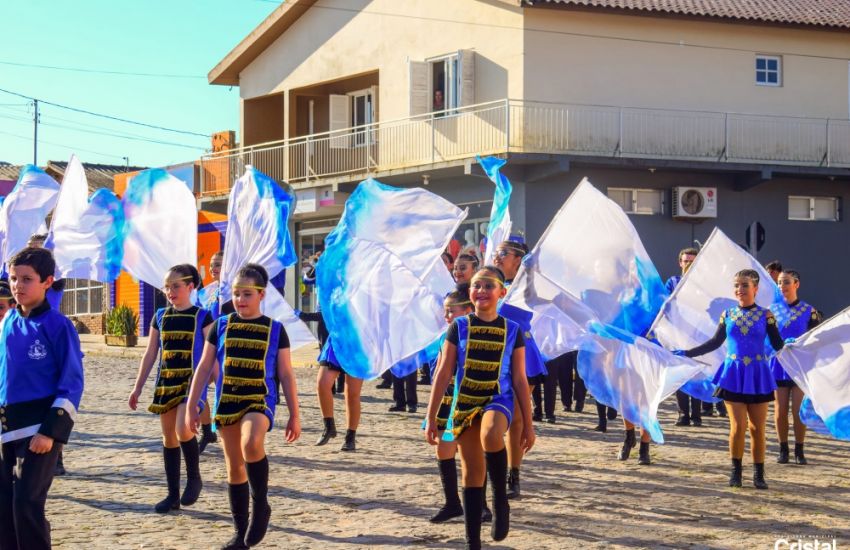 3º Festival de Bandas e Fanfarras de Cristal encanta comunidade 