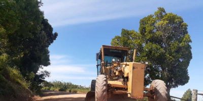 Estrada dos Galpões recebe patrolamento e encascalhamento em Camaquã