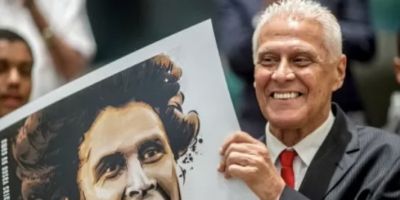 Ex-jogador Roberto Dinamite morre aos 68 anos de idade