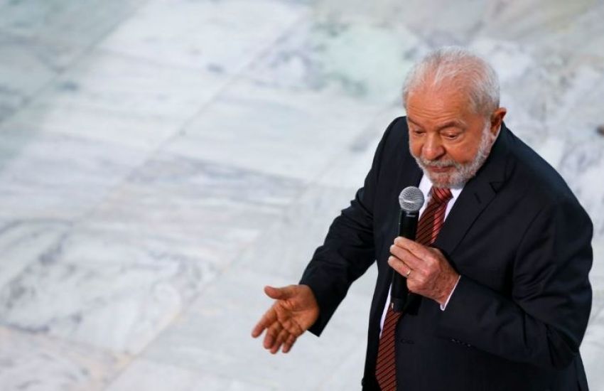 “É preciso colocar o rico no imposto de renda”, diz Lula 