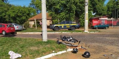Uma pessoa morre e outras duas ficam feridas após colisão entre carro e motocicleta na BR-153 na Região Central do RS