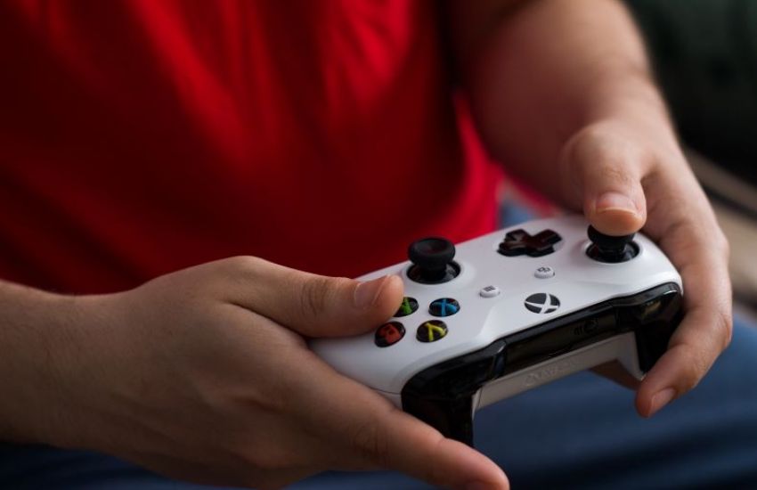 Jogos para Xbox em promoção: FIFA 23, Resident Evil Village e mais com até 90% de desconto 