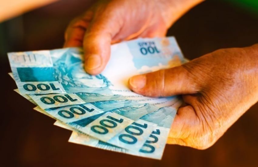 Caixa começa a pagar Bolsa Família com adicional de R$ 150 para beneficiários com NIS de final 2 