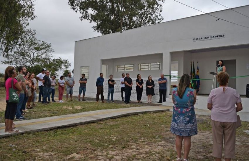 Prefeitura de Tapes reinaugura Escola Municipal de Ensino Fundamental Izalina Peres 