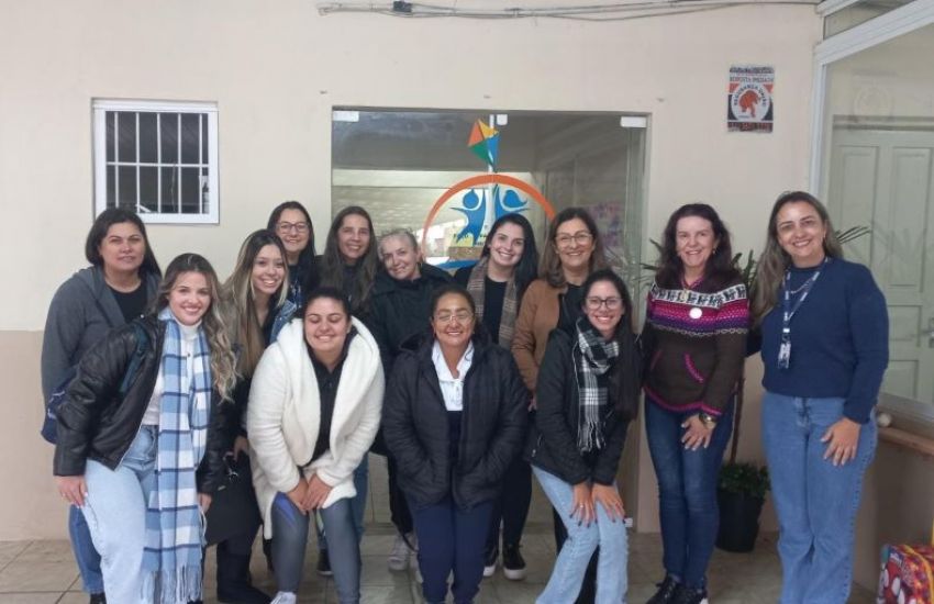 Escola infantil de Camaquã recebe visita de professores da UFPel 