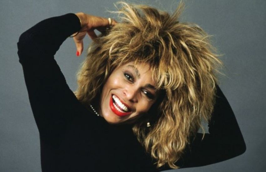 Cantora Tina Turner, rainha do rock, morre aos 83 anos 