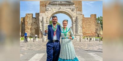 Casal camaquense fica em 2º lugar no Festival Internacional de Folclore na Itália