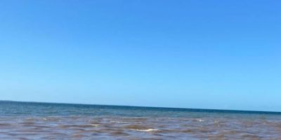 Fenômeno natural cria "mancha" na lagoa de Arambaré