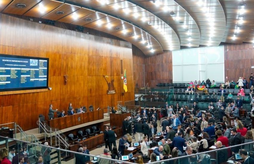 Assembleia Legislativa aprova em primeiro turno PEC dos símbolos e outras cinco matérias 