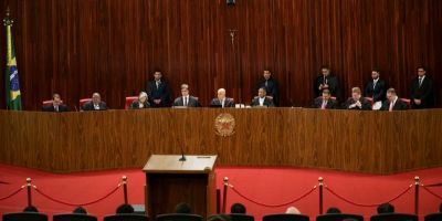 TSE condena Bolsonaro e Braga Netto por uso político do 7 de Setembro