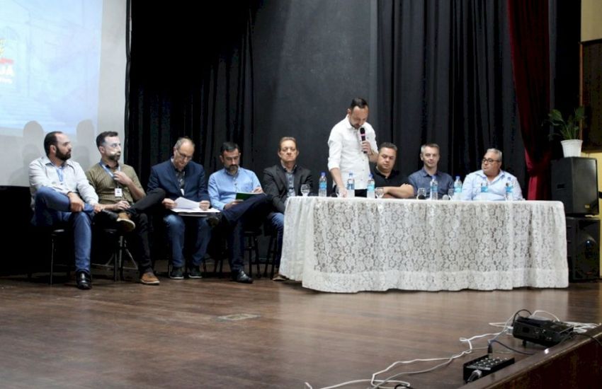 Audiência pública na câmara de vereadores debate fornecimento de energia elétrica em Camaquã      