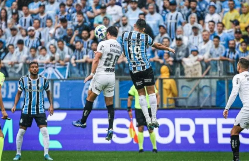 Grêmio é derrotado pelo Corinthians e perde a chance de liderar o Brasileirão    