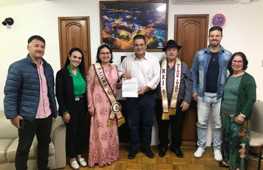 Associação dos Municípios do Vale do Rio Pardo realiza escolha do Rei e da Rainha da Melhor Idade neste sábado 