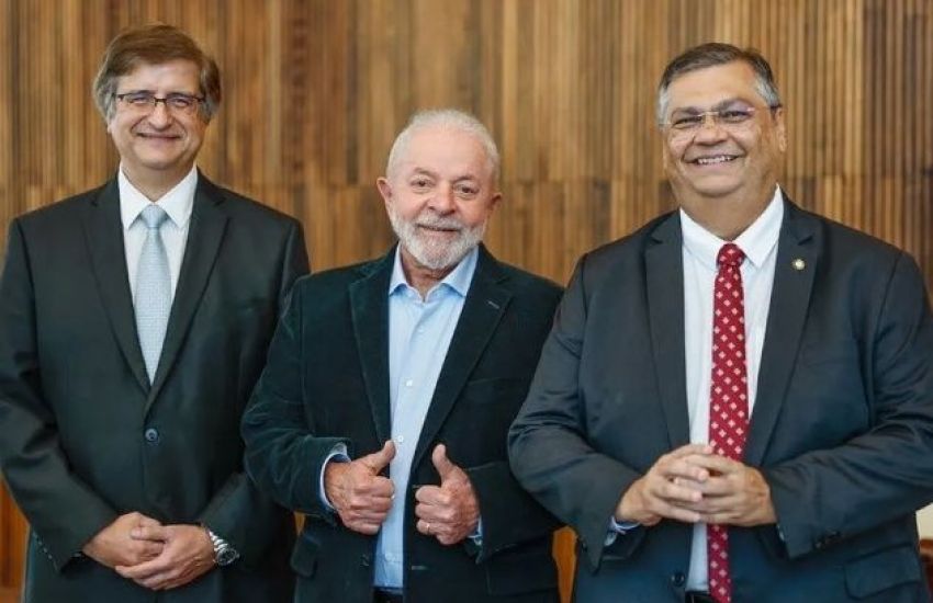 Lula indica atual ministro da Justiça Flávio Dino para o STF   