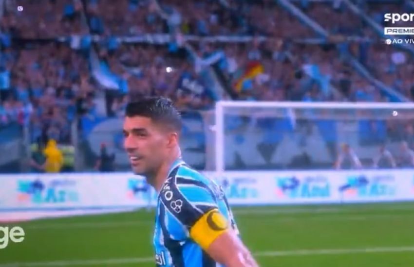 Grêmio vence o Vasco na penúltima rodada do Brasileirão e volta ao G4 