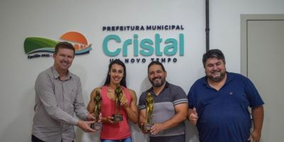 Atleta de Cristal conquista três troféus de Top 1 no Muscle Contest Mercosul em Novo Hamburgo