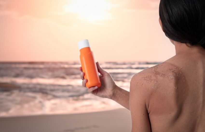 Dermatologista fala sobre uso do mesmo protetor solar no corpo e no rosto   