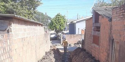 Três bairros de Camaquã recebem melhorias no sistema de drenagem