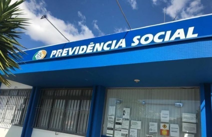 Governo brasileiro antecipa 13º salário de aposentados e pensionistas     