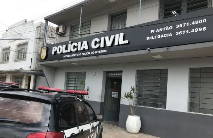  Homem é preso pela Polícia Civil na Praça Zeca Netto, em Camaquã 