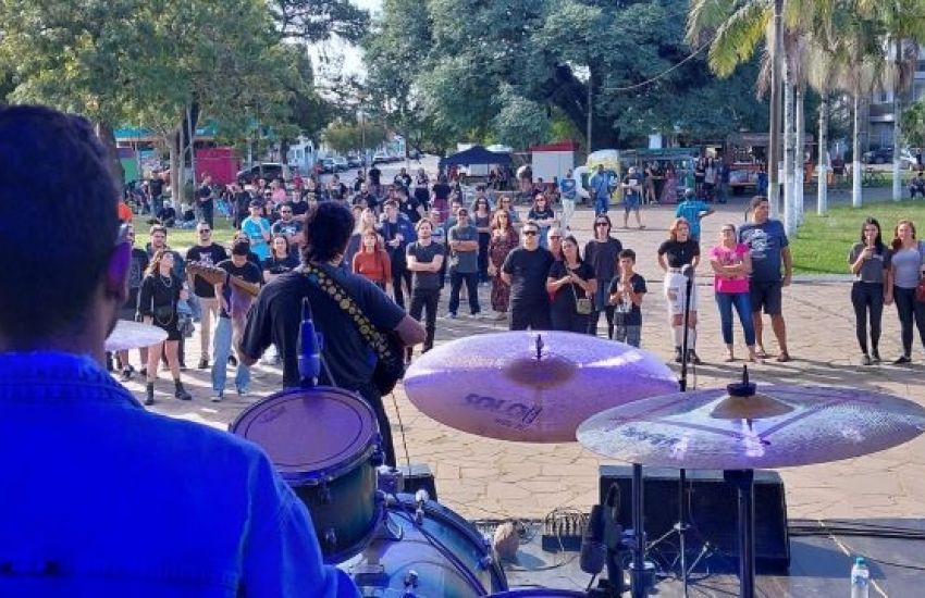 Festival Rock & Poesia vai acontecer neste domingo em Camaquã   