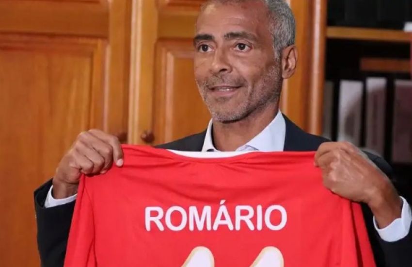 Aos 58 anos, Romário é inscrito pelo América-RJ para a disputa da Série A2 do Carioca   