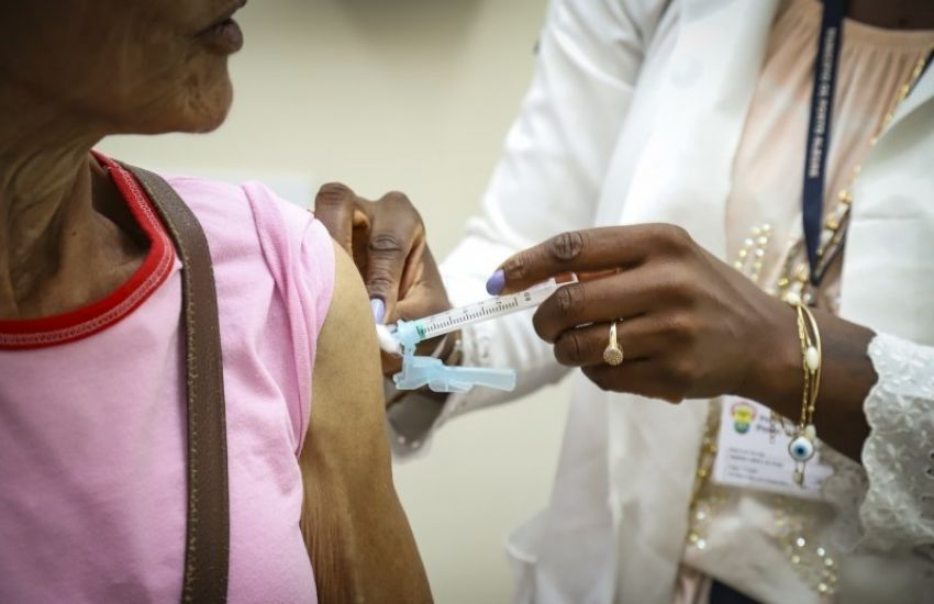 RS mantém liderança na campanha de vacinação da gripe, com 34% dos grupos prioritários vacinados 