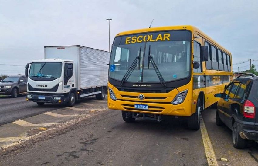 Prefeitura de Cristal envia veículos para auxiliar no resgate de vítimas em Eldorado do Sul 