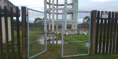 Internauta reclama de vazamento de água em bomba no Jardim das Flores, em Camaquã 
