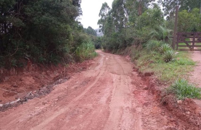 Estrada do Passo do Muinho é recuperada no interior de Camaquã 