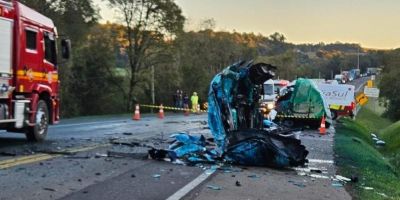 Motorista de van morre após colidir frontalmente contra carreta na BR-386 em Soledade